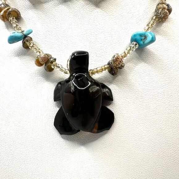 Turquoise and shell wood turtle long pendant necklace - Picture 2 of 10